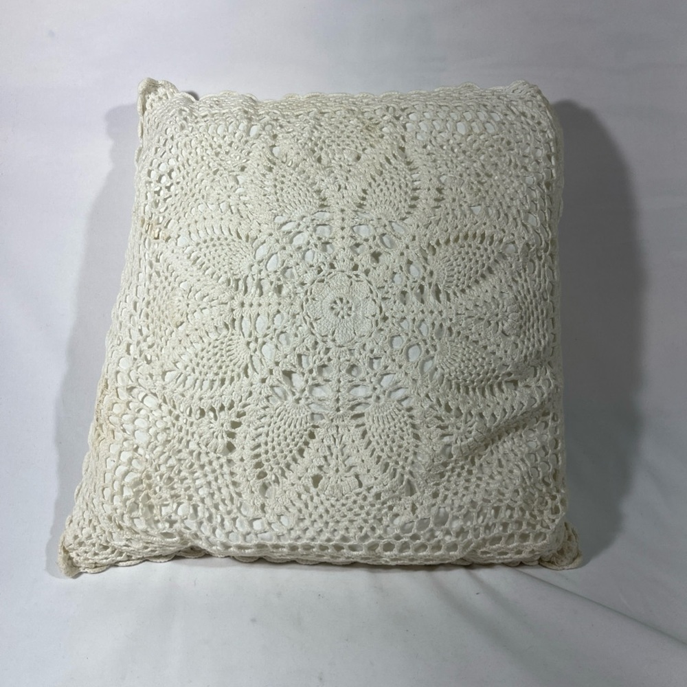 VTG HANDMADE DOILY COTTON CROCHET MUSLIN THROW PILLOW 15x15” IVORY PREOWNED‎